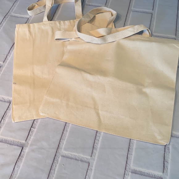 🙉 NWOT Set of two canvas totes - Picture 6 of 7